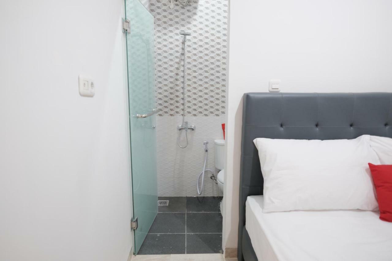 Reddoorz Near Taman Palem Hotel Jakarta Luaran gambar