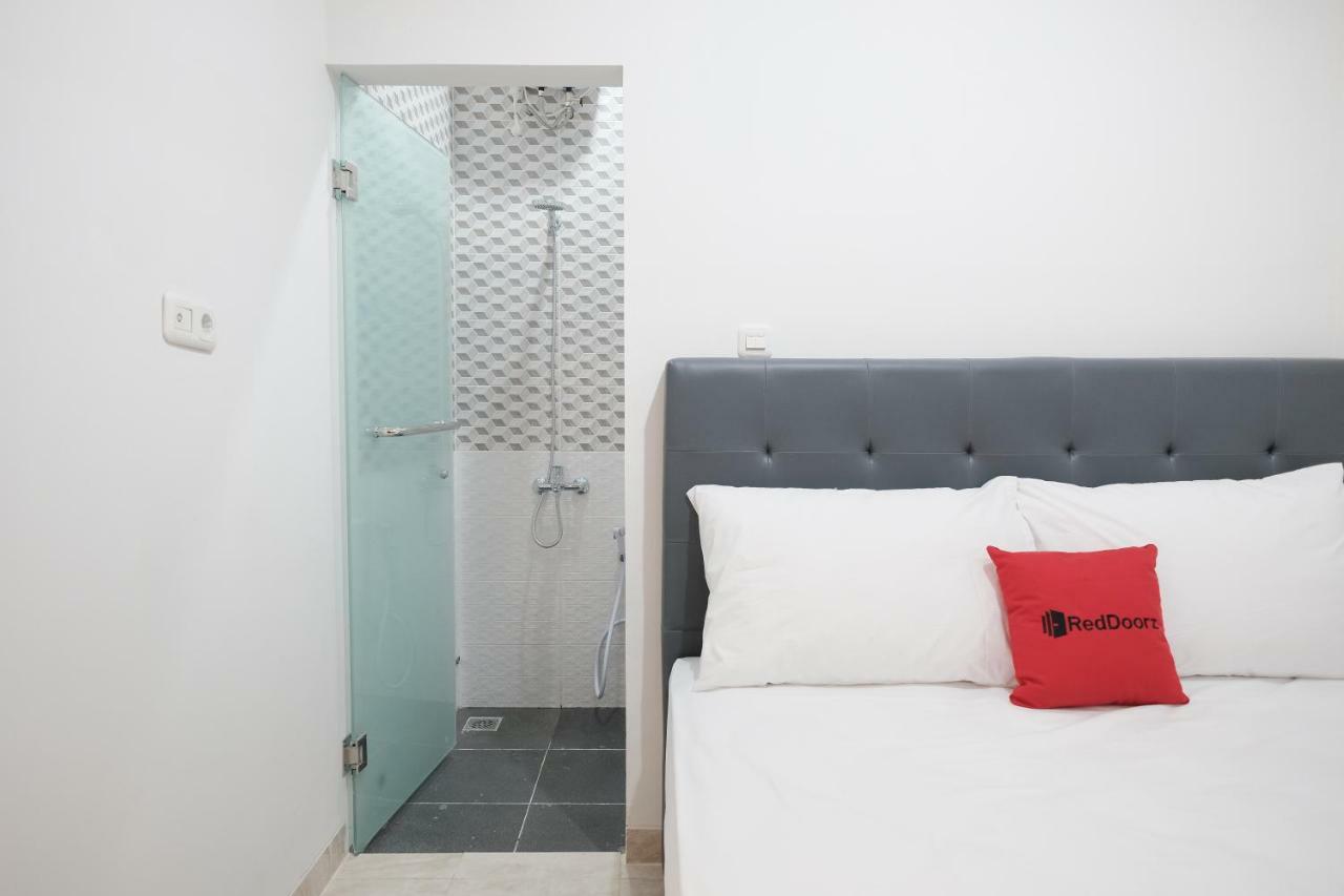 Reddoorz Near Taman Palem Hotel Jakarta Luaran gambar