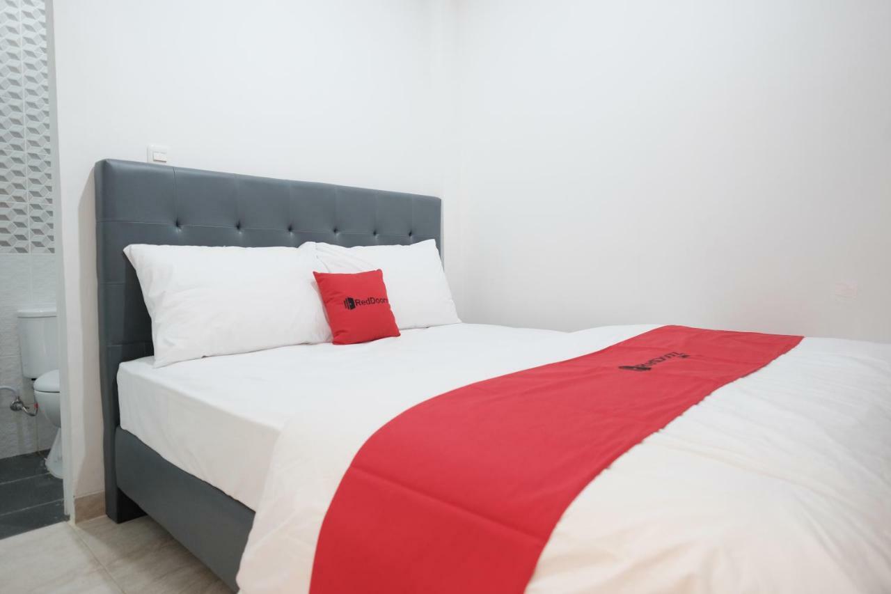 Reddoorz Near Taman Palem Hotel Jakarta Luaran gambar