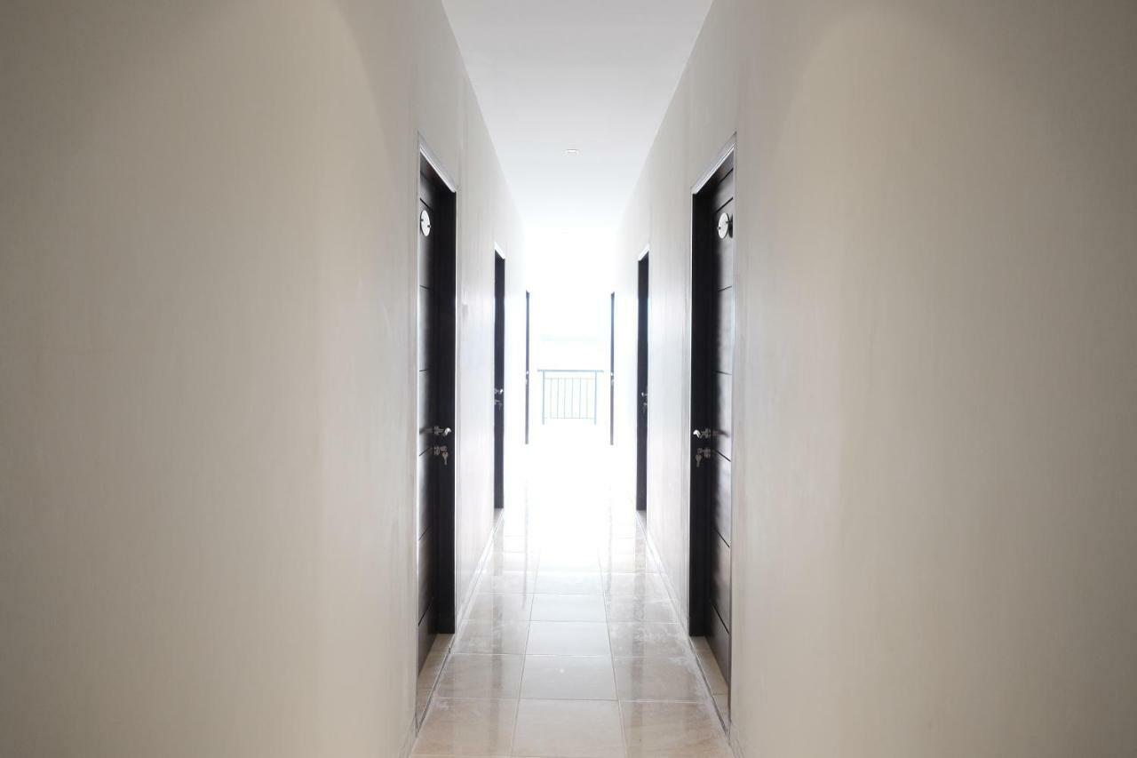 Reddoorz Near Taman Palem Hotel Jakarta Luaran gambar